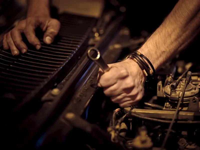 Engine repair and diagnostics